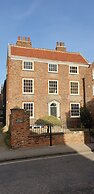 14 St Saviour's Place
