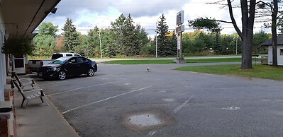 Pine Grove Motel
