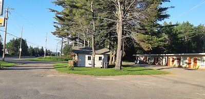 Pine Grove Motel