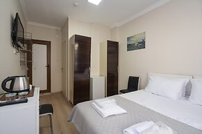 Bicer Hotel
