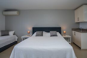 Blue Bay Beach Apartments