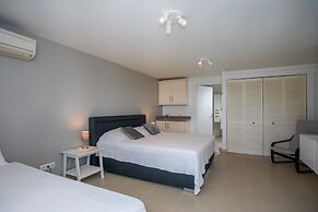 Blue Bay Beach Apartments