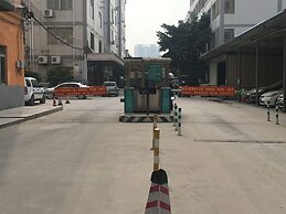 Guangzhou Helong Hotel