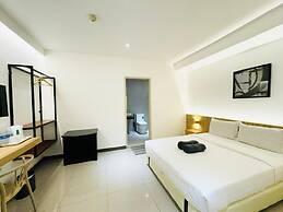 OYO 89568 Mangrove Hotel