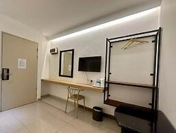 OYO 89568 Mangrove Hotel