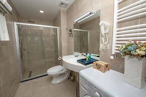 Crystal Resort