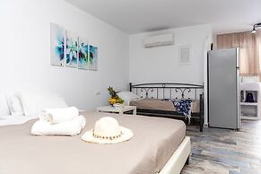 Depis Luxury Suites
