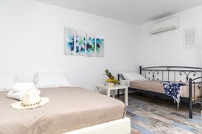Depis Luxury Suites