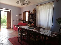 L'Agrifoglio