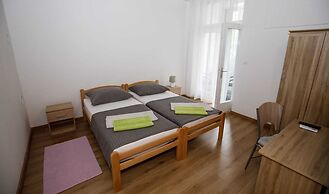 Prenocite Kastel