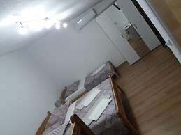 Prenocite Kastel