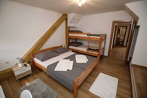 Prenocite Kastel