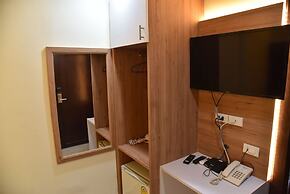 Rose Nana Hotel