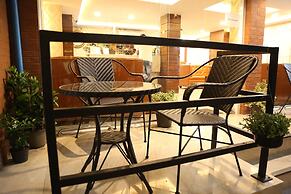 Rose Nana Hotel