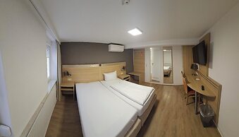 Hotel-Pension Altes Weinhaus