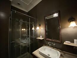 Aslan Residence