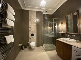 Aslan Residence