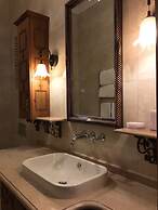 Aslan Residence