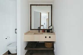 Alava Suites