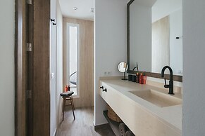 Alava Suites