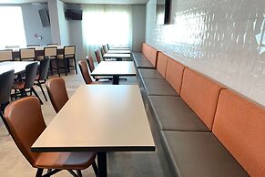 Wingate by Wyndham Kanata West Ottawa