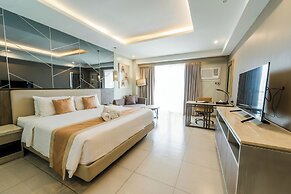 Zuri Hotel