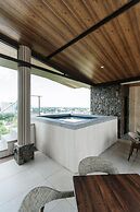 Zuri Hotel