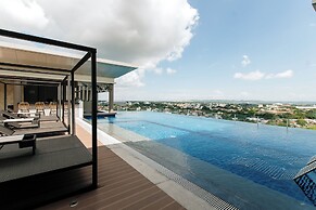 Zuri Hotel