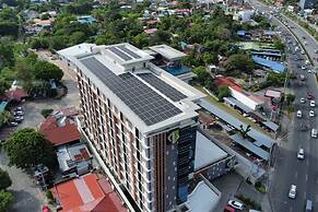 Zuri Hotel
