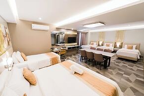 Zuri Hotel