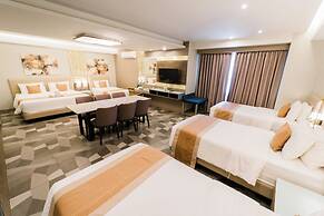 Zuri Hotel