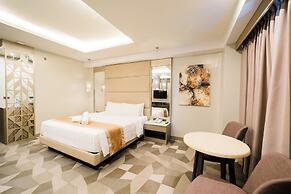 Zuri Hotel
