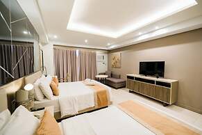 Zuri Hotel