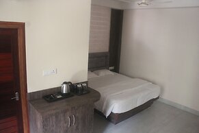 Hotel Serene Palace