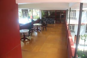Hotel Serene Palace