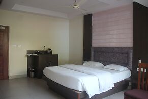 Hotel Serene Palace