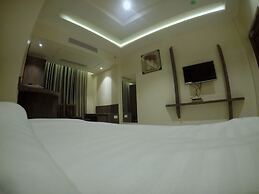 Hotel Serene Palace