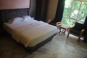 Hotel Serene Palace