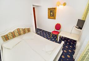 Hotel Cetate