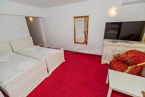 Hotel Cetate