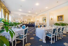 Hotel Cetate