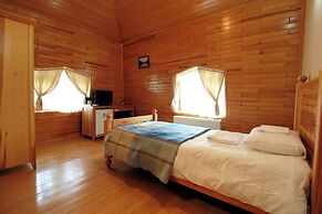 Lake Cildir Lodge