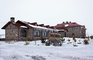 Lake Cildir Lodge