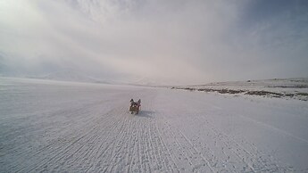 Lake Cildir Lodge