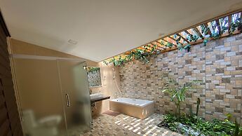 Marand Beach Resort