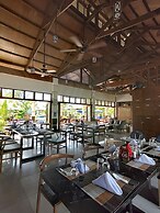 Marand Beach Resort