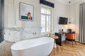 Villa Albi - Machne Yehuda Hotel