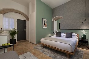 Villa Albi - Machne Yehuda Hotel