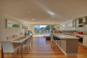 Seaview Apartment