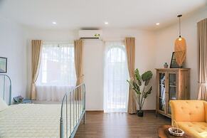 Nang House Homestay